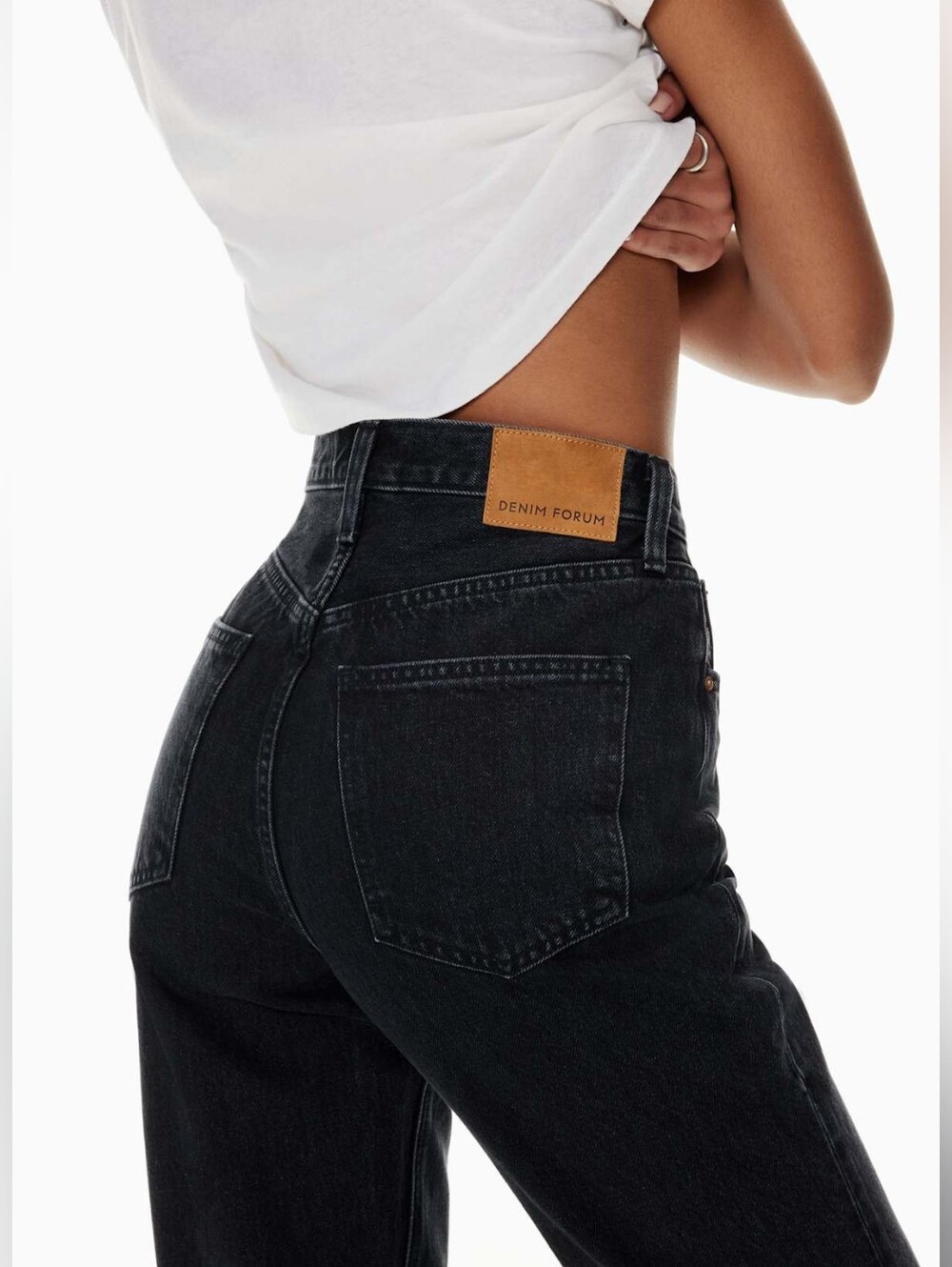 Denim Forum The Joni High Rise Loose Jeans. Size 30